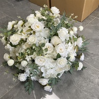 Décoration de table de mariage centre de table fleurs 80cm boule de fleurs blanches avec verdure