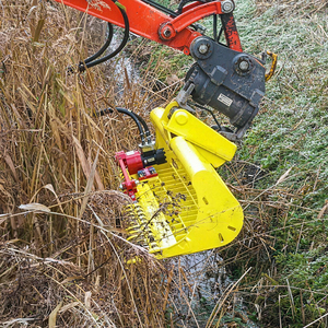 Benna perforata per escavatore ad alta resistenza all'usura per il recupero di erbacce e giunco da laghi e per lavori di manutenzione - Product Image 1