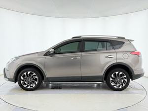 Toyota RAV4 d'<span class=keywords><strong>occasion</strong></span>, SUV 2.0L 2.4L 2.5L 2010-2013 2/4 roues motrices Elite, bien entretenue, SUV compact, équipements de sécurité, économique en carburant, urbaine - Product Image 4