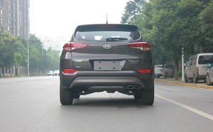 <span class=keywords><strong>Hyundai</strong></span> <span class=keywords><strong>Tucson</strong></span> <span class=keywords><strong>2015</strong></span> 2.0L Automático 2WD Versión Smart, Auto Usado, Auto Económico - Product Image 3