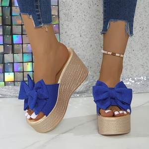 <span class=keywords><strong>Zapatillas</strong></span> de plataforma con cuña para mujer, aumento de altura para exteriores, novedad de 2025, sandalias gruesas con lazo a la moda para primavera y verano - Product Image 1