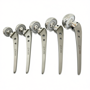 Conjunto de Prótesis de Cadera Bipolar Fenestrada, Instrumentos Ortopédicos de Alta Calidad para Cirugía y Uso Veterinario - Product Image 1