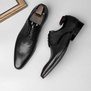 Nuevos zapatos de cuero para hombres, ropa formal de negocios con cordones de estilo europeo para jóvenes, bodas y banquetes - Product Image 5