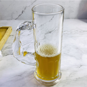 Jarra de Cerveza Gigante Hecha a Mano de Vidrio Transparente con Asa - Product Image 1