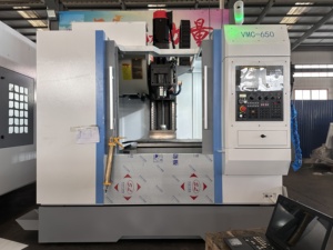 Vmc850 dọc Máy phay <span class=keywords><strong>CNC</strong></span> <span class=keywords><strong>GSK</strong></span> kiểm soát BT40 trục chính giá cả cạnh tranh trung tâm gia công năng suất cao 7.5KW động cơ - Product Image 5