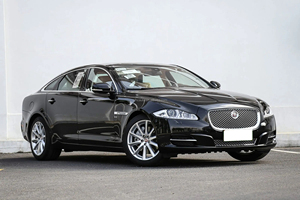 2014 <span class=keywords><strong>Jaguar</strong></span> Xjl Sedan Luz Interior Asientos de cuero R18 Neumáticos Turbo Motor Panorámico Buen estado Gasolina Izquierda Rwd - Product Image 4