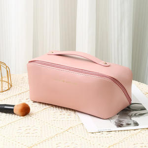 Nouveauté : Trousse de Maquillage en Cuir PU de Haute Qualité avec Fermeture Éclair, Motif Lettres, Trousse de Voyage Portable Grande Capacité, Imperméable - Product Image 3