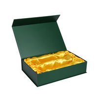 Boîte à fermeture magnétique en forme de cœur, en carton vert foncé mat avec doublure intérieure en soie, boîte en papier premium personnalisée