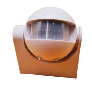 مصباح LED خارجي مستقل رخيص الثمن مع مستشعر حركة ومدى كشف 12 متر وتأخير قابل للتعديل للحدائق والساحات - Product Image 3