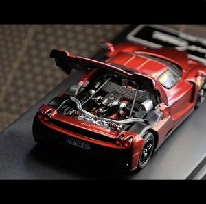 Modellino Auto King Model 1:64 <span class=keywords><strong>Enzo</strong></span> in Lega di Alluminio Pressofuso con Pannelli Anteriori/Posteriori Rimovibili Personalizzabile per Decorazione Casa e Regalo - Product Image 4