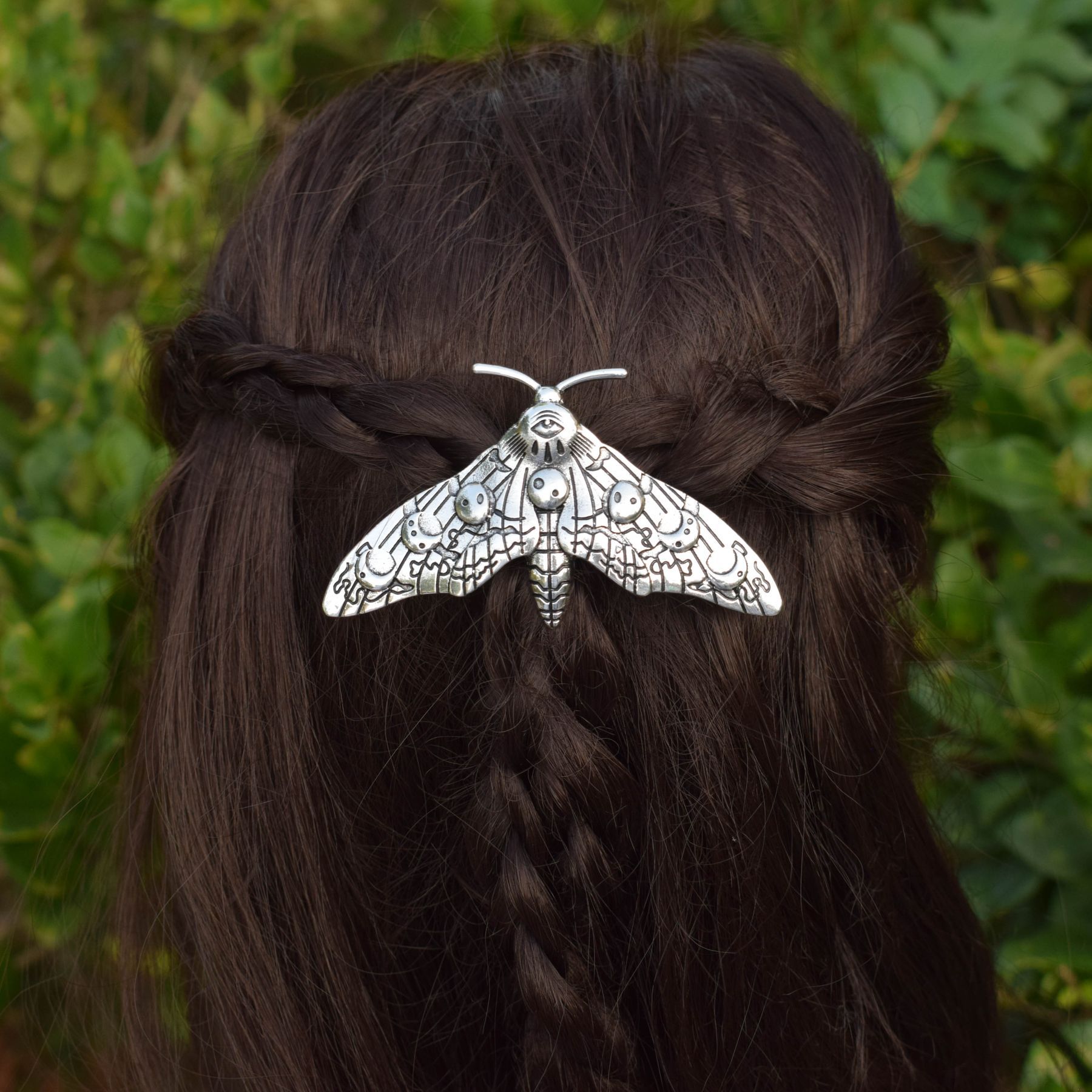 Vintage Moth Hair Clip – Gothic Silver Hair Accessory, Retro Barrette for Women Retro Gothic Moth Hairpin Slide Clip - Vintage Style Hair  main image 2