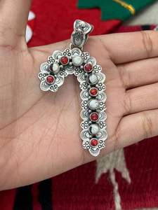 COLLECTION DE NOËL PENDENT EN ARGENT STERLING FAIT MAIN OPALE ROUGE AVEC BUFFLE BLANC - Product Image 2