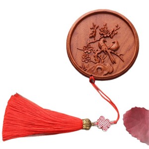 Miroir portable en bois de santal Weijun, miroir de maquillage en bois de séquoia de style ancien, pompon rétro tricolore fait main YJZ - Product Image 5