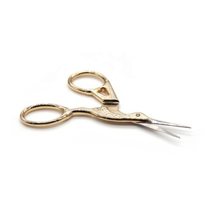 Soins personnels outils <span class=keywords><strong>de</strong></span> manucure à ongles en acier inoxydable ou <span class=keywords><strong>de</strong></span> coupe des sourcils pour femmes <span class=keywords><strong>de</strong></span> <span class=keywords><strong>ciseaux</strong></span> <span class=keywords><strong>de</strong></span> beauté - Product Image 2