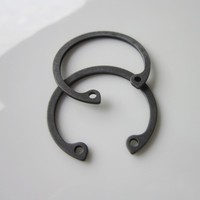 Cincin Pengunci Persegi 20mm (DIN472) Bahan 65Mn/SUS304 Finishing Hitam Garansi 2 Tahun
