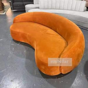 Canapé en forme de demi-lune, canapé incurvé en velours <span class=keywords><strong>orange</strong></span> avec base en acier inoxydable doré, canapé moderne pour salon et chambre à coucher - Product Image 3