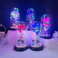 Bunga plastik menyala mawar galaksi buatan di kubah kaca dengan lampu LED untuk Hari Valentine Hari Thanksgiving Hari Ibu Gif