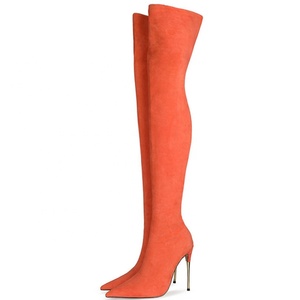 รองเท้าบูทผู้หญิงทรงโมเดิร์น สปริง 2021 แบบสวมสูงเหนือเข่า หัวแหลม ส้นสูงเรียว ผิวสัมผัสนุ่ม สำหรับใส่กลางแจ้ง ส้นสูง 12 ซม. - Product Image 2