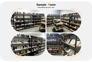 รองเท้าบูทเด็กผู้ชายกันน้ำสำหรับฤดูหนาวแบบขายส่ง มี 2 สี พื้นหนา กันลื่น พร้อมสายรัดเวลโคร - Product Image 5