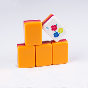 Tuiles de Mahjong Américain en Acrylique à Quatre Couches, Fabriquées à la Main, Mini, Portables, Assorties aux Couleurs du Stock d'Usine - Product Image 2