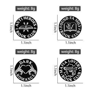 Pin esmaltado de Romance Oscuro Enemigos para amantes Club de libros Broches de quemadura lenta Solapa Mochila Insignia Punk Lectura Accesorios de joyería - Product Image 6