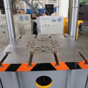 <span class=keywords><strong>Presse</strong></span> <span class=keywords><strong>hydraulique</strong></span> d'atelier pour la fabrication de pots en aluminium à emboutissage profond de 200 tonnes - Product Image 5