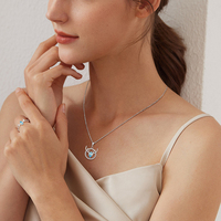 Collier en argent sterling 925 avec pendentif lettre J personnalisé, fabrication de bijoux personnalisés avec lettres et chiffres, YH JEWELLERY Factory