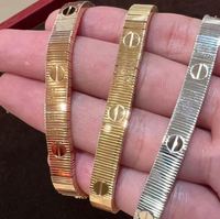 Bracelet en acier à sangle élastique avec moteur à vis Love Screw