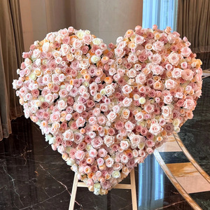 ผนังดอกไม้รูปหัวใจสำเร็จรูปขนาด 1*1 เมตร ขายส่งสำหรับตกแต่งฉากหลังในห้างสรรพสินค้า โรงแรม งานแต่งงาน และเวที - Product Image 1