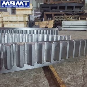 Crémaillère à engrenages hélicoïdaux M8 Oem en <span class=keywords><strong>acier</strong></span> allié forgé Crémaillère à engrenages à grand module de haute qualité - Product Image 1