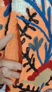 Veste longue en tissu Suzani tie-dye, attrayante, brodée à la main, pour femmes, style bohème, gypsy, festival, printemps. - Product Image 2