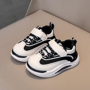 2025 printemps automne nouvelles chaussures de Sport pour enfants pour garçons filles semelle souple chaussures de sport en cuir décontractées pour petits enfants de taille moyenne - Product Image 1