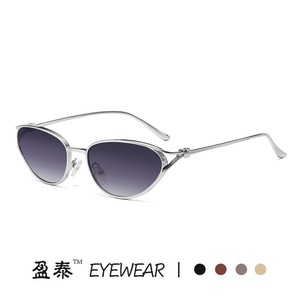 แว่นตากรอบเล็กแว่นกันแดดทรงแคทอายโลหะ UV400 แว่นกันแดดแฟชั่นสตรี - Product Image 3