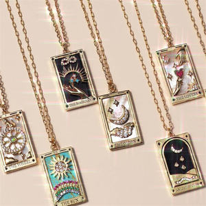 Großhandel Retro New Fashion Galvani siert Real Gold Personal isierte Diamond Square Anhänger <span class=keywords><strong>Tarot</strong></span> Halskette - Product Image 2
