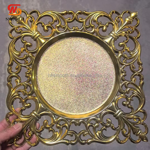 Assiette de présentation carrée en plastique doré avec bord floral pour décoration de table de mariage, vente en gros usine SMOOTH - Product Image 2