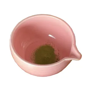 Großhandel Fabrik handgemachte Chawan & Bowl Pink Matcha Bowl mit Mund tropfen und Ausguss Keramik Matcha Bowl