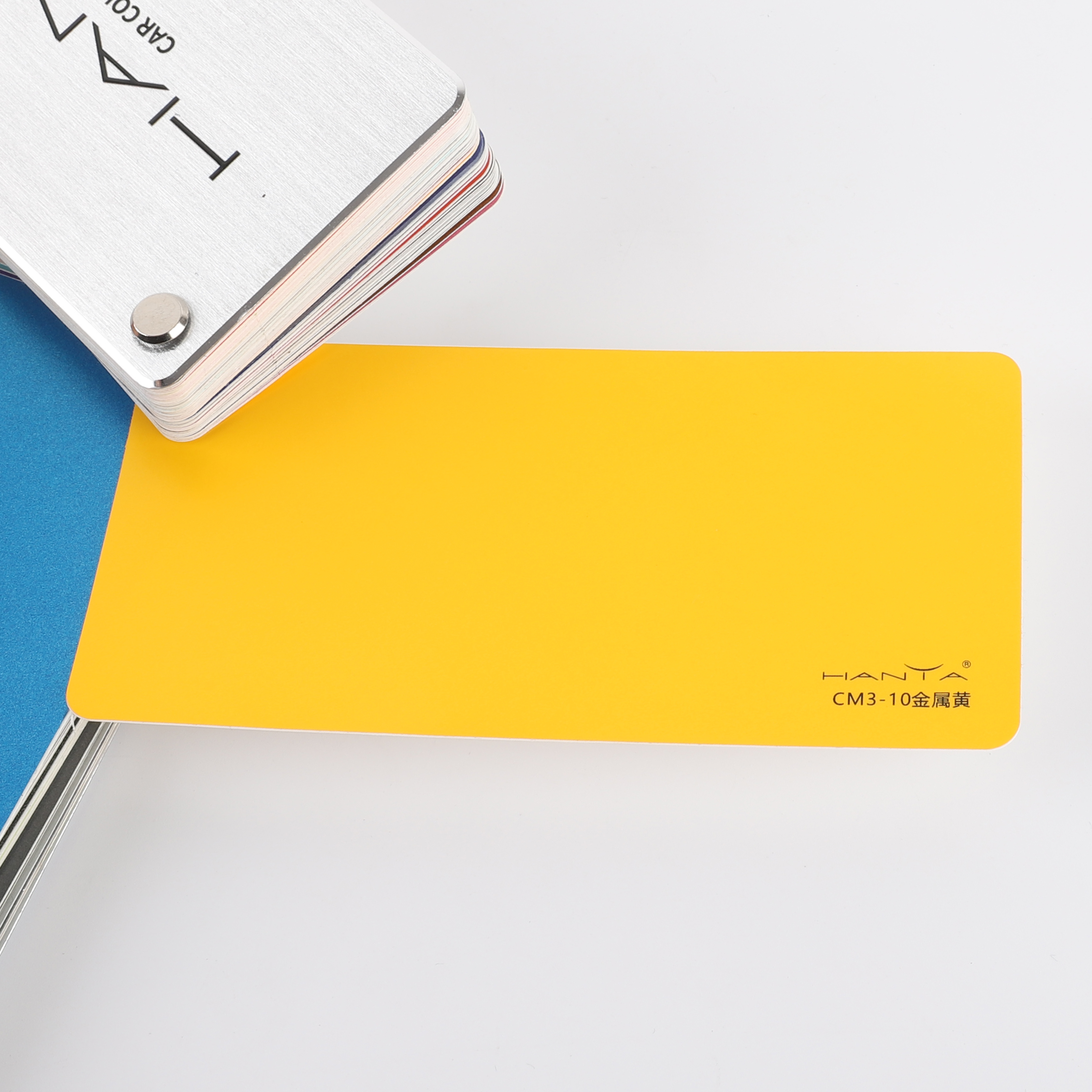 Giallo metallizzato opaco