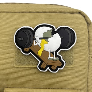 Parche de Goma Luminoso con Forma de Huevo Agrietado para Gimnasio, Divertido, de PVC Suave 3D, con Gancho y Bucle - Product Image 3