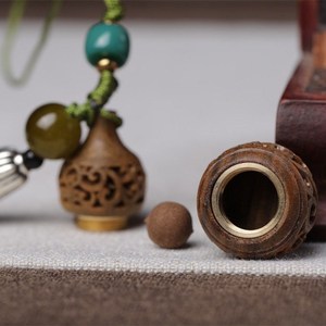 Sandalwood Gourd Sachet 4.5cm Aromatherapy Phone Keychain <b>Car</b> Pendant Chinese Style - Product Image 4