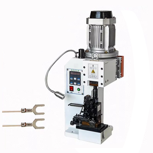 Machine à sertir de bornes à haute efficacité 2T où l'ajustement du moule est plus pratique et plus rapide que les systèmes traditionnels - Product Image 5