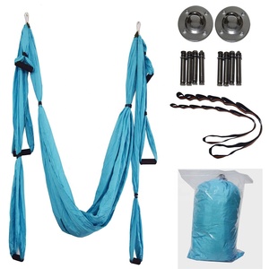 <span class=keywords><strong>Hamac</strong></span> de <span class=keywords><strong>yoga</strong></span> aérien <span class=keywords><strong>avec</strong></span> mousquetons et guirlande pour votre expérience yogique - Product Image 1
