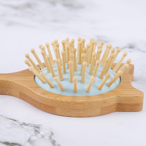 Peine <span class=keywords><strong>de</strong></span> masaje <span class=keywords><strong>con</strong></span> forma <span class=keywords><strong>de</strong></span> gatito <span class=keywords><strong>de</strong></span> dibujos animados para niños <span class=keywords><strong>con</strong></span> láser <span class=keywords><strong>de</strong></span> <span class=keywords><strong>madera</strong></span> <span class=keywords><strong>con</strong></span> bolsa <span class=keywords><strong>de</strong></span> aire y almohadilla <span class=keywords><strong>de</strong></span> goma para uso doméstico - Product Image 4