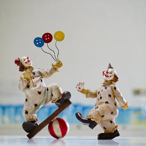 Personaje de payaso nórdico de Navidad nórdica, artesanías de resina, decoración creativa para el hogar para entrada de escritorio, Comercio Exterior, estilo Feng Shui - Product Image 3