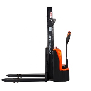 Apilador Eléctrico Noblelift de 3.6M de Altura de Elevación, Montacargas Eléctrico con Plataforma para Operador, Ideal para la Industria Minorista - Product Image 5