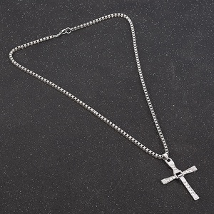 Collana con Croce di Strass del Personaggio Dominic Toretto dei Film <span class=keywords><strong>Fast</strong></span> <span class=keywords><strong>and</strong></span> <span class=keywords><strong>Furious</strong></span>, Ciondolo in Cristallo, Gioielli da Uomo - Product Image 4