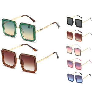 Offre Spéciale Lunettes de soleil carrées brillantes UV400 à la mode pour femmes Monture de lunettes avec logo personnalisé en blanc transparent avec un design en métal populaire - Product Image 2