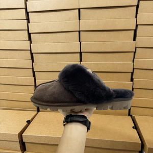 Chaussons décontractés unisexes en fourrure intégrée pour <span class=keywords><strong>homme</strong></span> et femme, fabriqués par Snow Boots, modèle Star Fur Mop - Product Image 6
