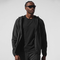 Veste de sport à capuche pour homme, légère et respirante, en ripstop fin avec empiècements en maille, coupe-vent de course avec poches zippées, coque coupe-vent