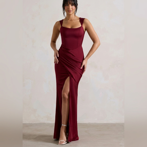 Robe longue bordeaux moulante pour femme, col carré, fente avant, idéale pour soirée ou cérémonie - Product Image 1