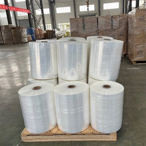 Pellicola <span class=keywords><strong>Estensibile</strong></span> LLDPE di Grado Alimentare, Morbida, <span class=keywords><strong>Trasparente</strong></span>, Altamente Lucida, Alta Elasticità, 18 Pollici, 30kg-50kg, 10-30 Micron, Rotolo Jumbo - Product Image 3